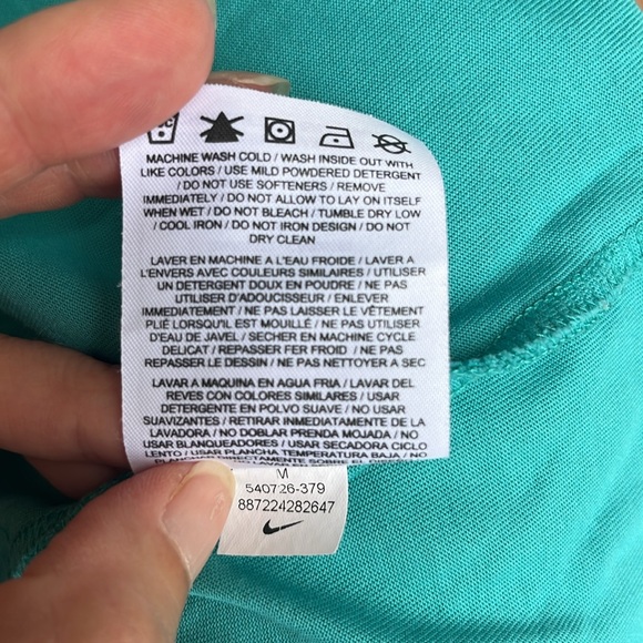 Like new slim fit Nike T-shirt - Picture 11 of 11